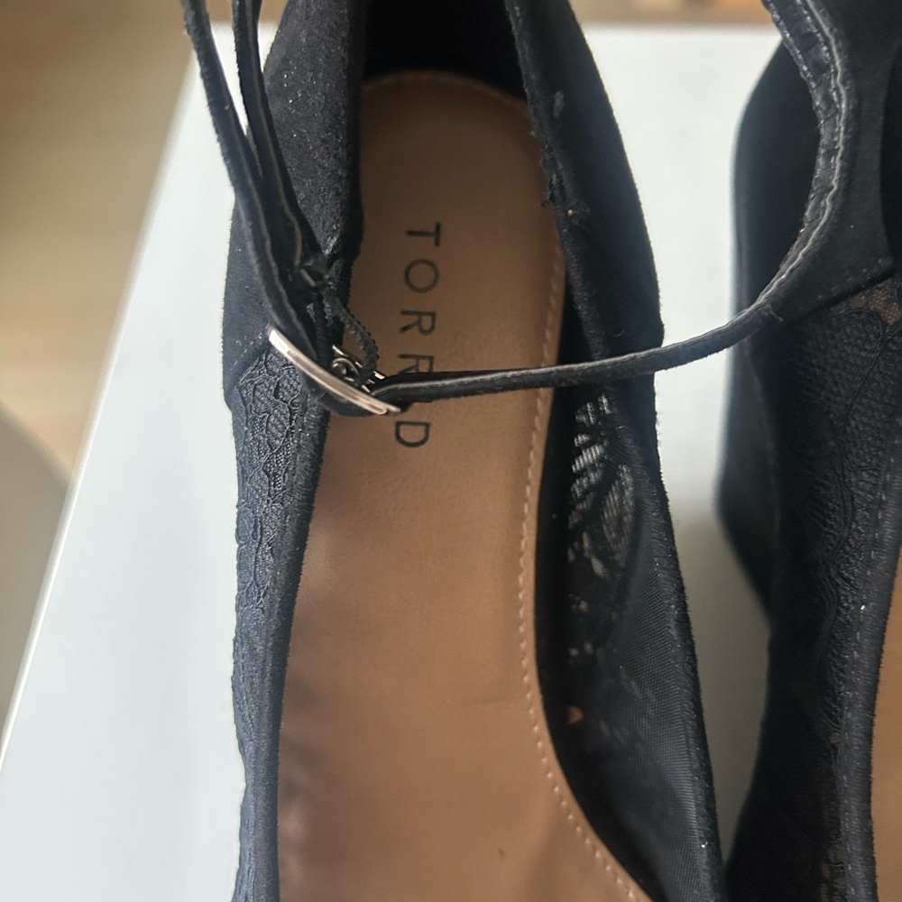 Torrid Black Lace Ankle Strap Platform Wedge Shoes 8 1/2 W Wide - Picture 6 of 10